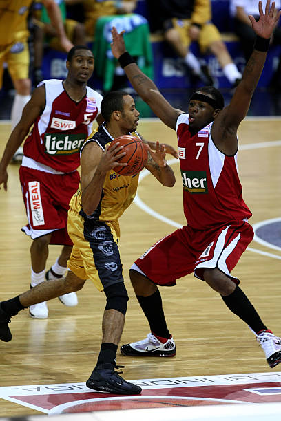 赛并面临空 赛并面临空