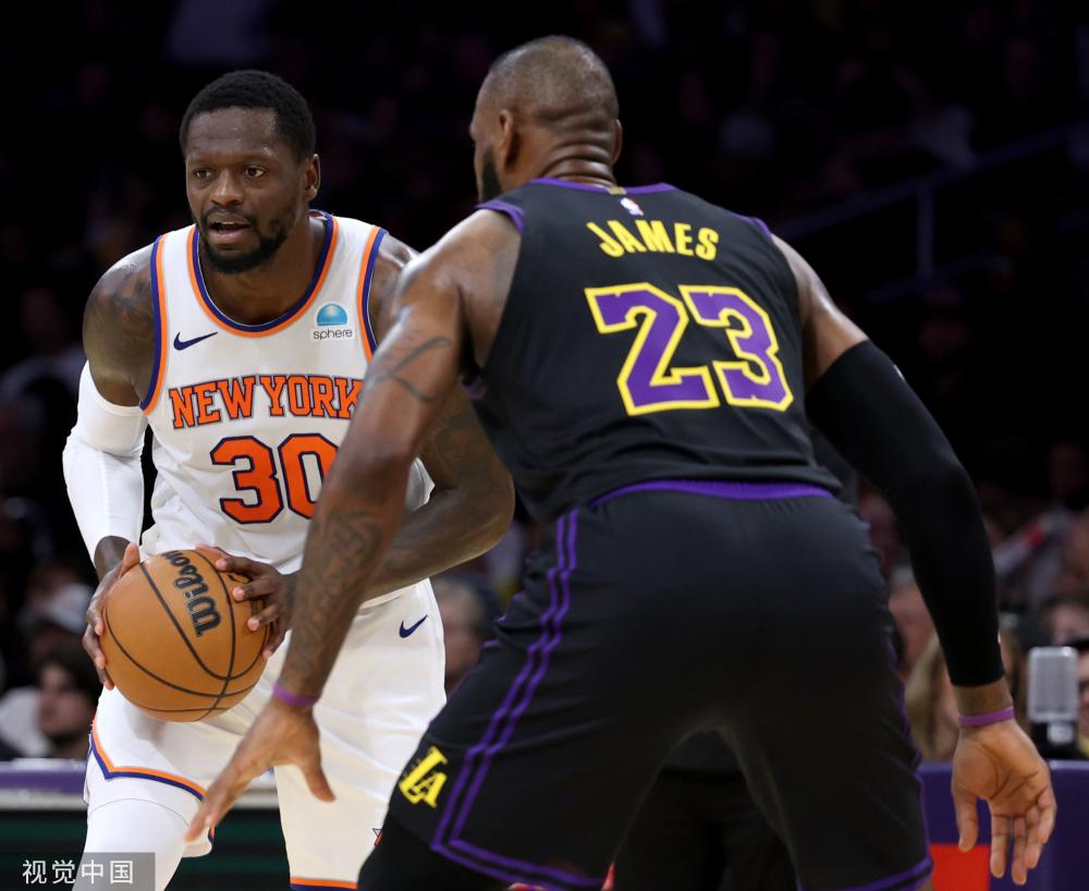 这使得他在 这使得他在