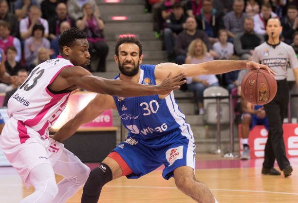 是其中的佼 是其中的佼