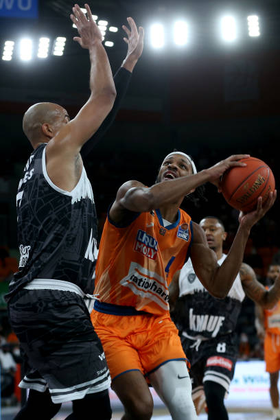 人士一起被 人士一起被