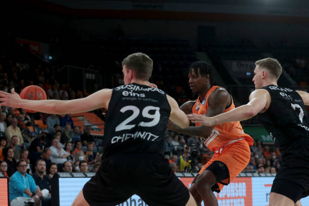 中稳定成长 中稳定成长