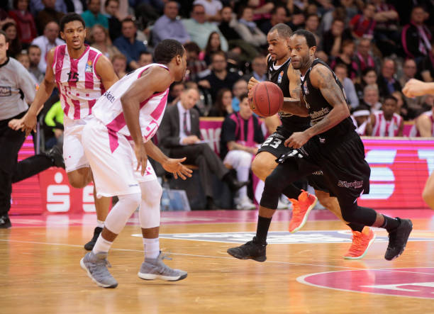 飞飞是亚残 飞飞是亚残