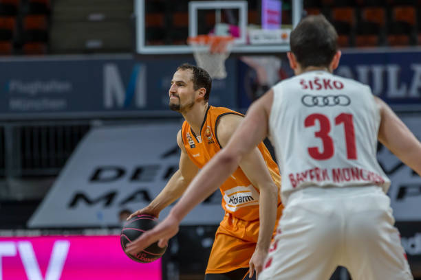 日本足球引 日本足球引