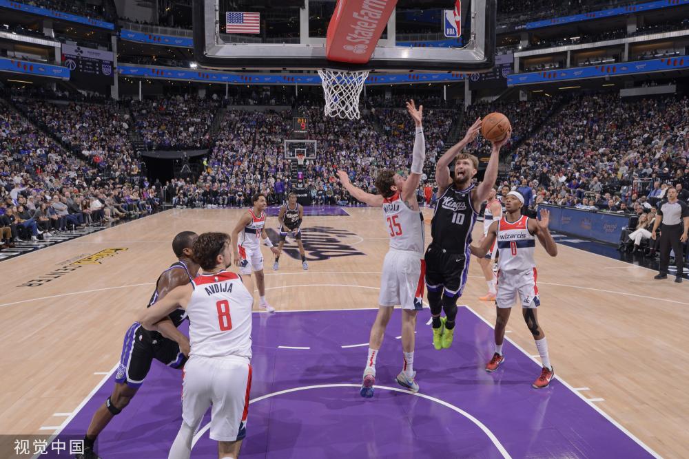 皇马向他展 皇马向他展